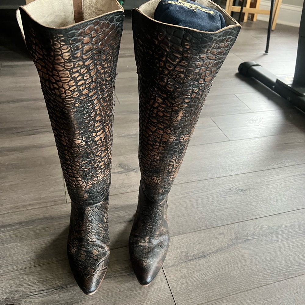 FREEBIRD Jasper Boot in Brown Croc